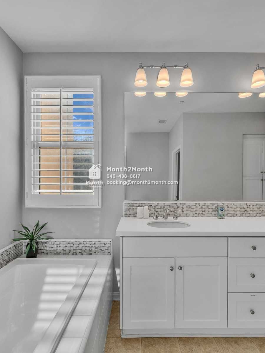 Portrait original 20260119180730 bff89060 indoor 38