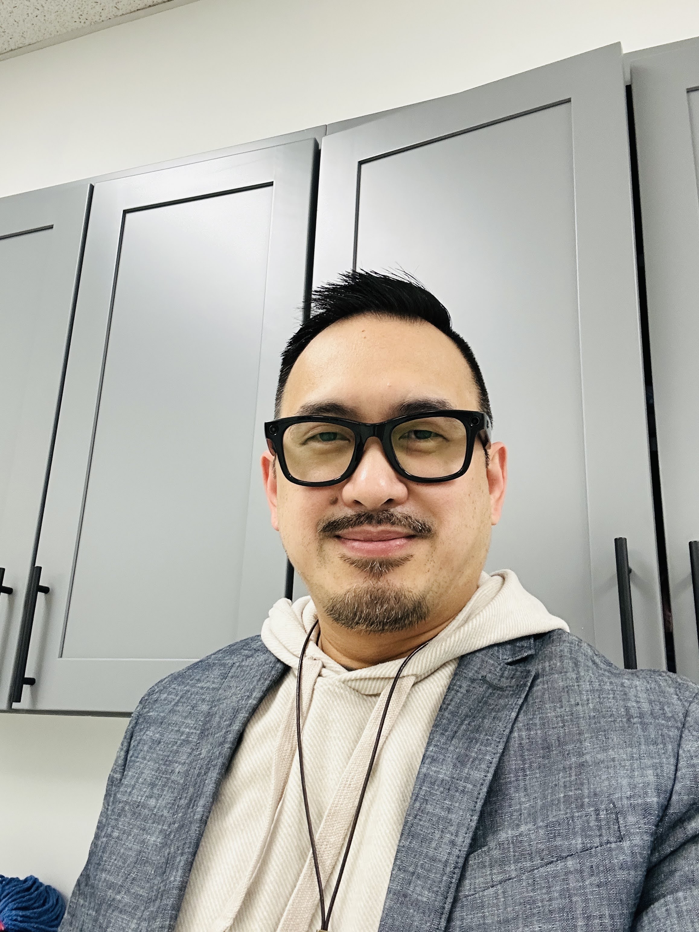 Kristoffer Ruyeras Profile Photo