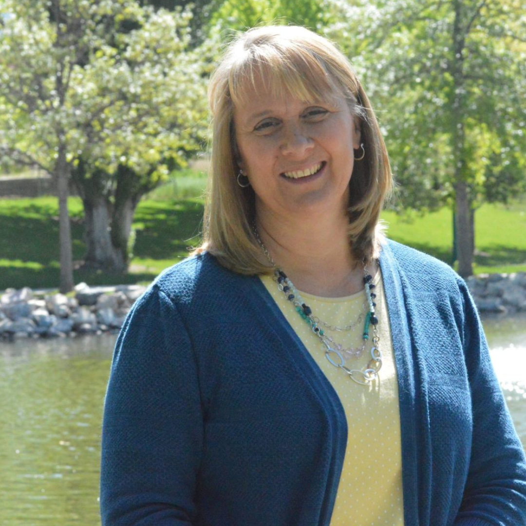 Episode 29. Nana Jill shares tips for hosting a successful Cousins Camp and strategies for talking with teen and tween grandchildren