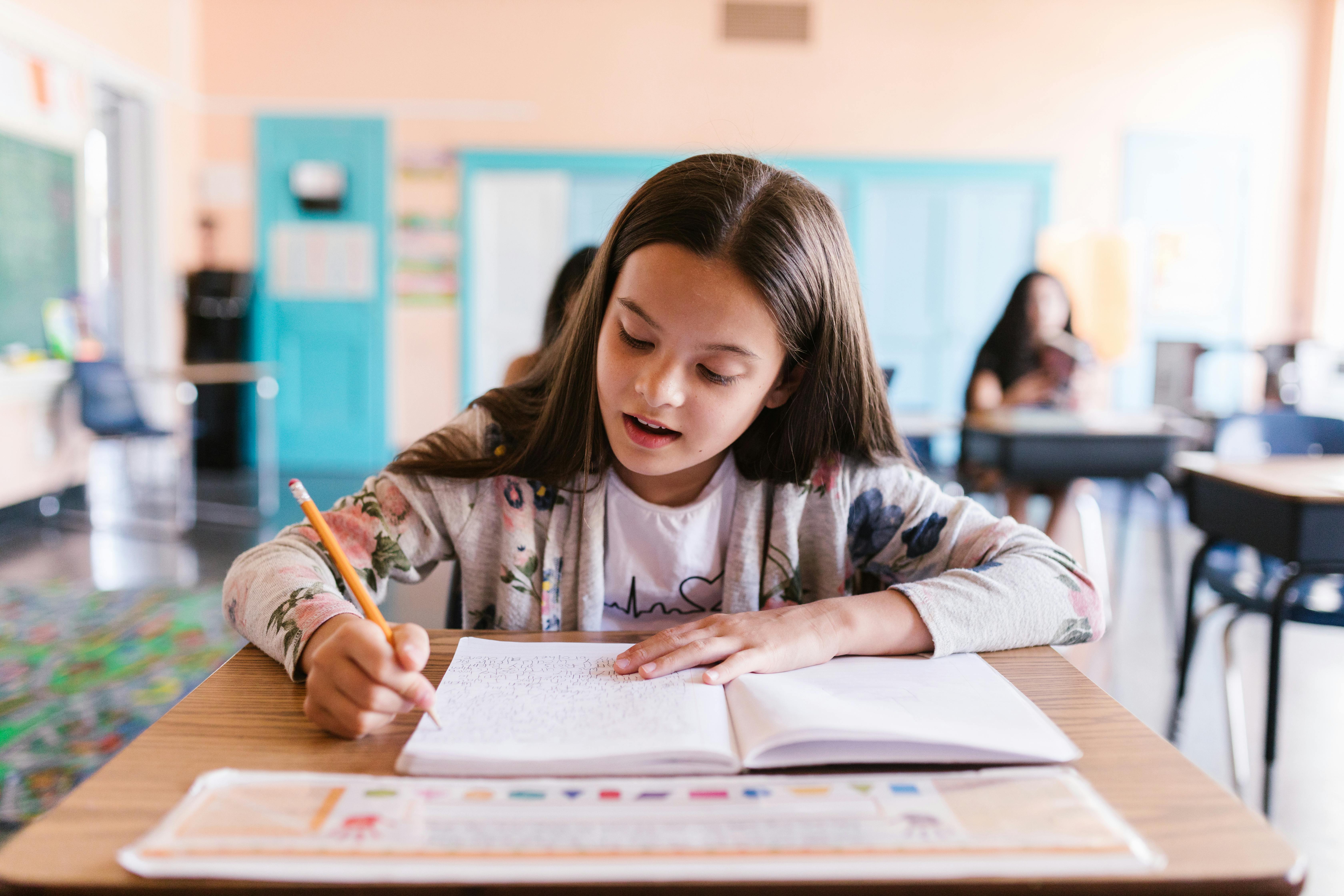 Paragraphs, Not Panic: Dyslexia-Smart Strategies with Russell Van Brocklen Paragraphs, Not Panic: Dyslexia-Smart Strategies with Russell Van Brocklen