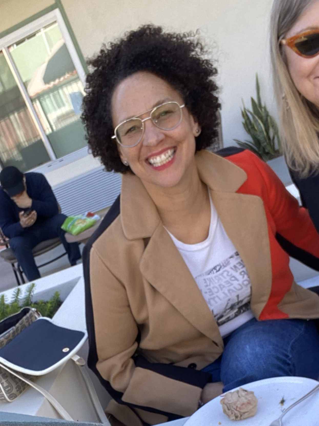 EP 215: TURNING VINTAGE INTO VISION WITH JULIE SCHWARZ