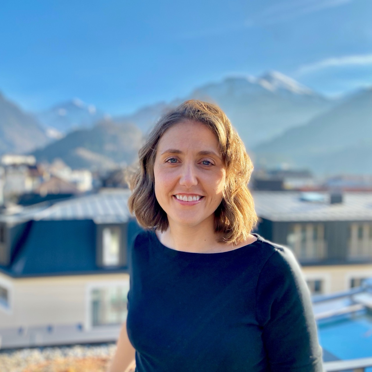 Tina Van Heerden Profile Photo