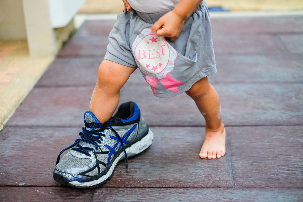 When Should Kids Start Wearing Shoes? When Should Kids Start Wearing Shoes?