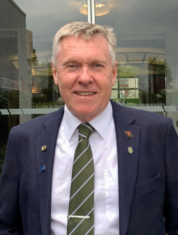 21 Angus Wallace of the WW2 Podcast interviews Paul Cheall