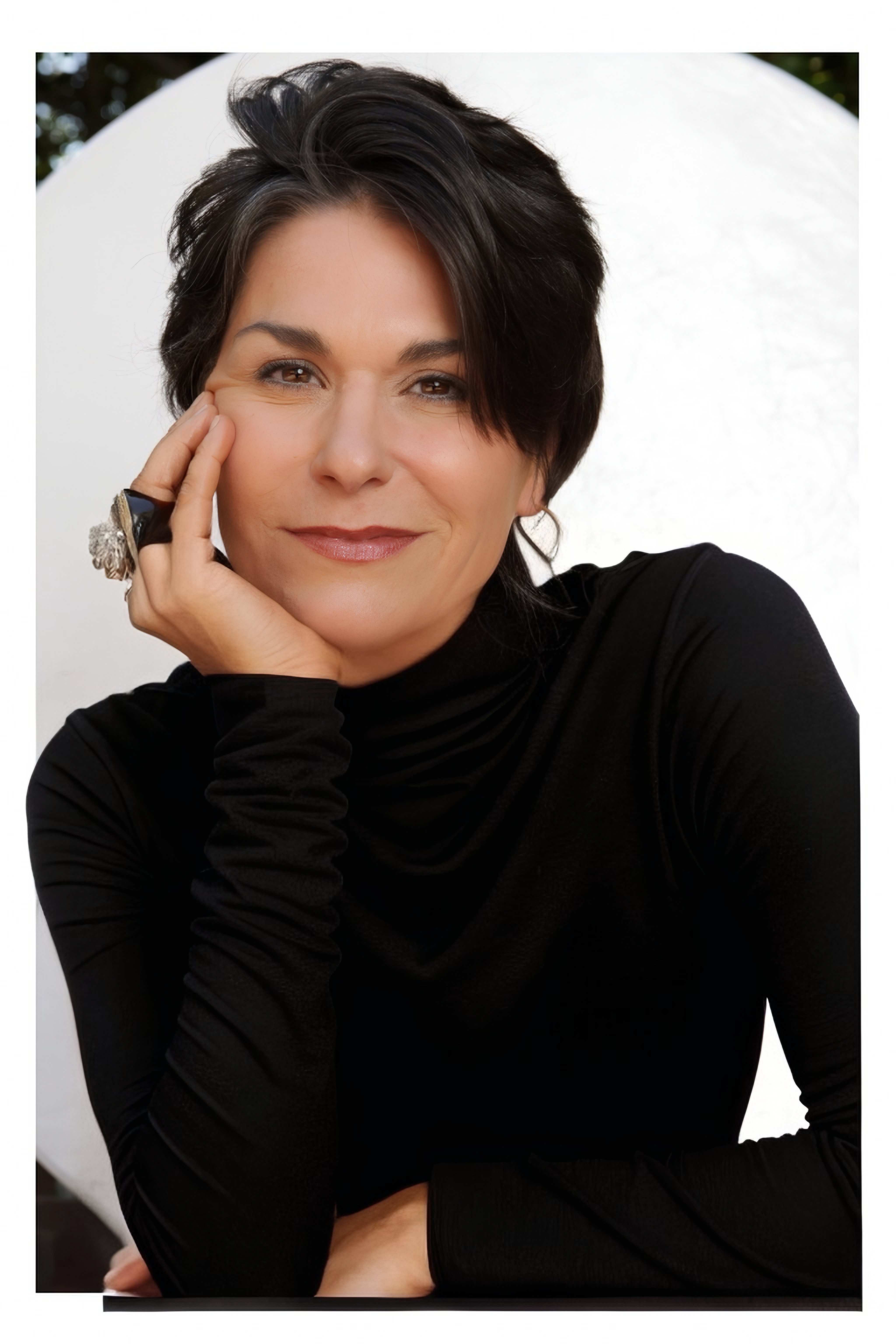 Debbi DiMaggio: Mindset In Motion, Real Estate Mastery, and What It Takes to Finish What You Start