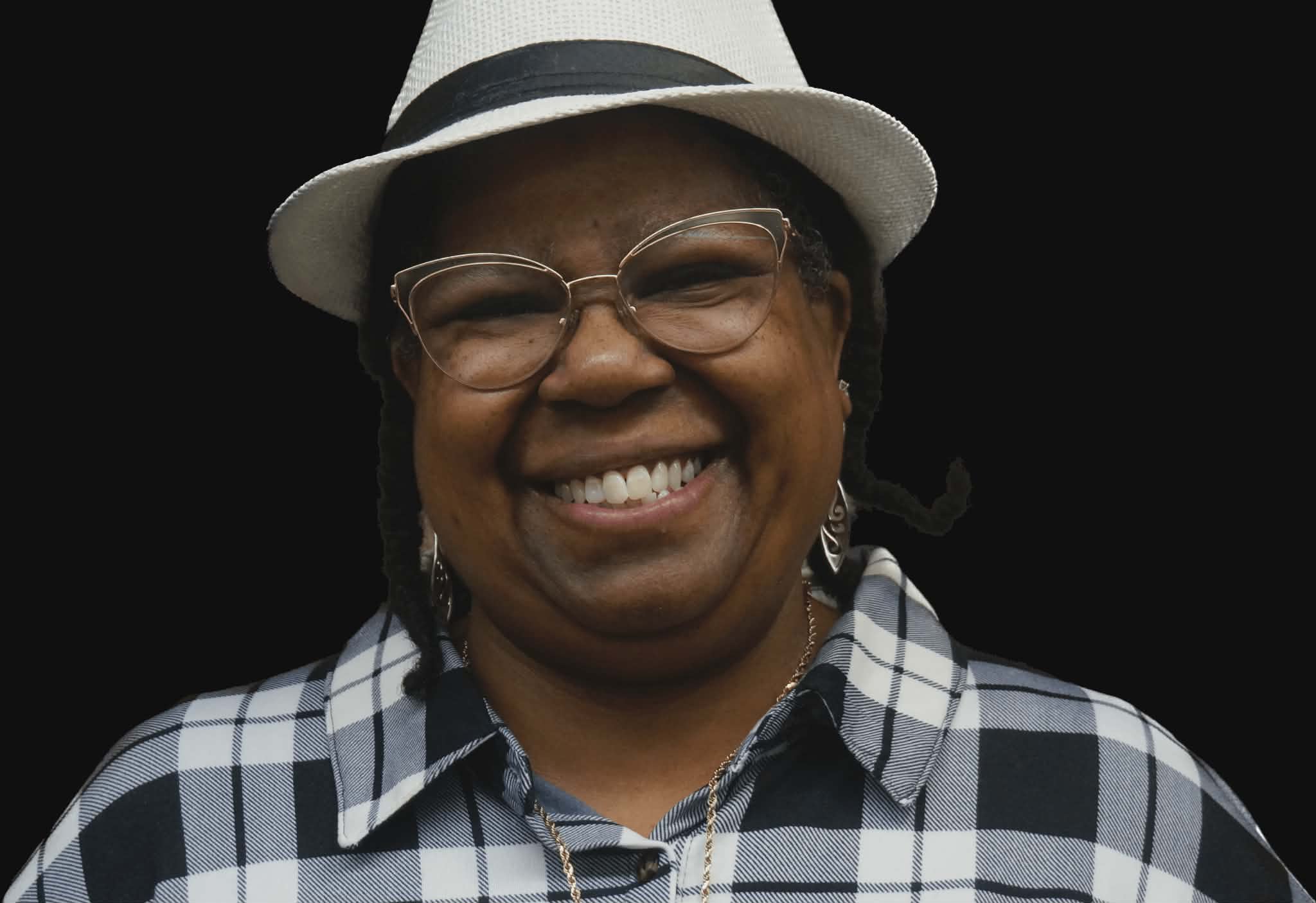 A Journey Through Poetry: The Inspirational World of Jacqueline James