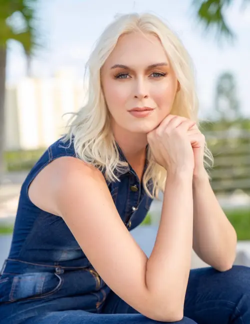 Jodi Pavlock- influencer, mental health advocate Profile Photo