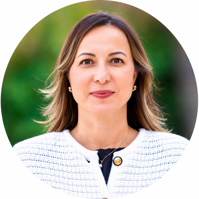Özge Genç Profile Photo Özge Genç Profile Photo