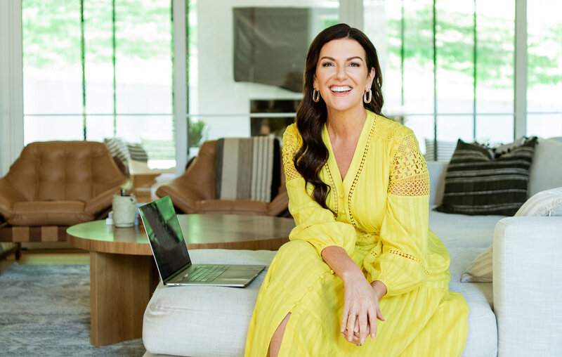 Why Small Creators Are Earning ~$8.3K/Month While Big Channels Stall: Amy Porterfield’s Playbook for 2025 Why Small Creators Are Earning ~$8.3K/Month While Big Channels Stall: Amy Porterfield’s Playbook for 2025