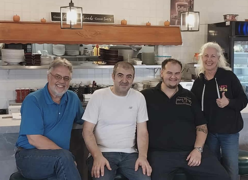 S5 E5 - More Swedish Pancake Toppers at The Full Plate diner