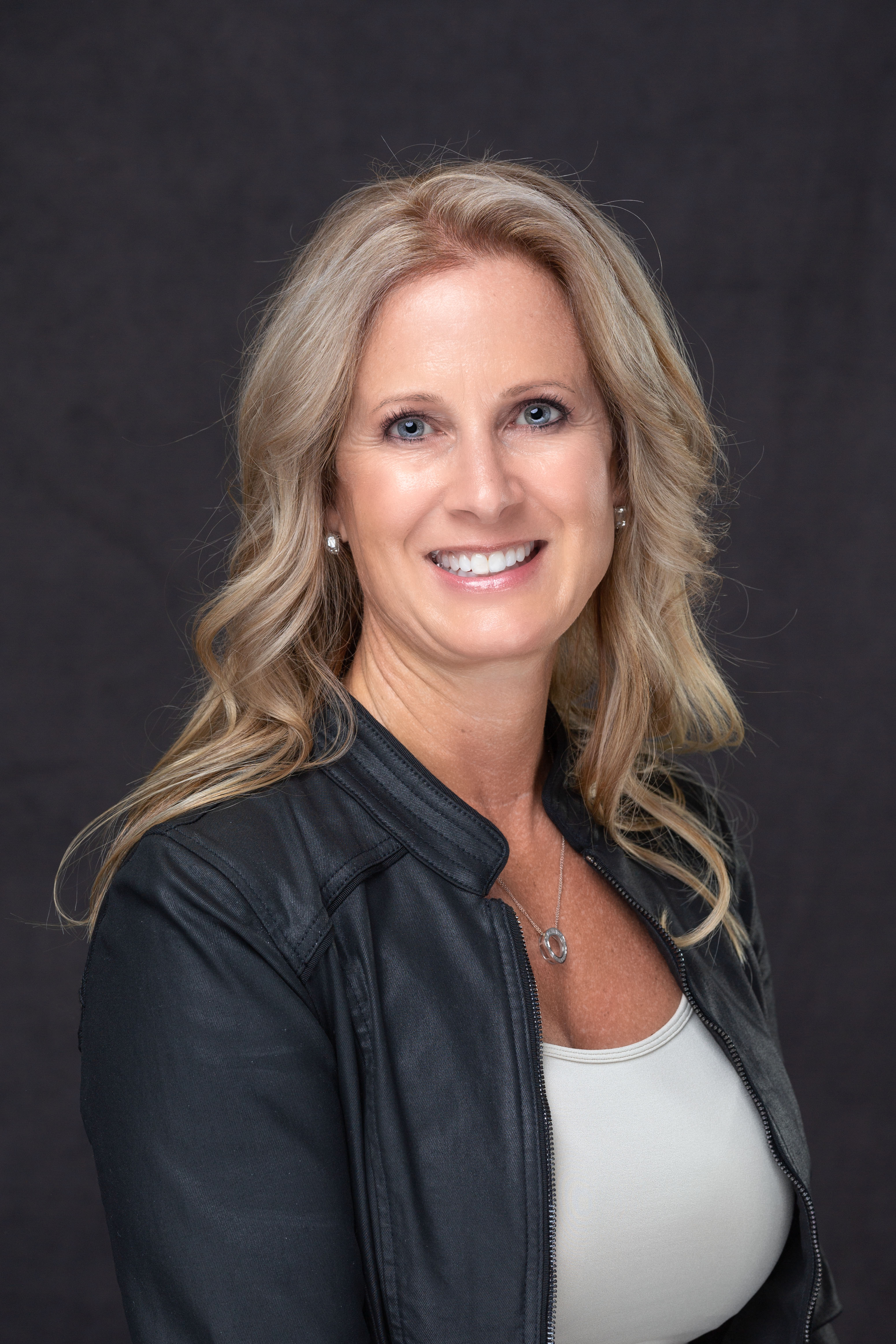 Annette Zapp (AZ) Profile Photo