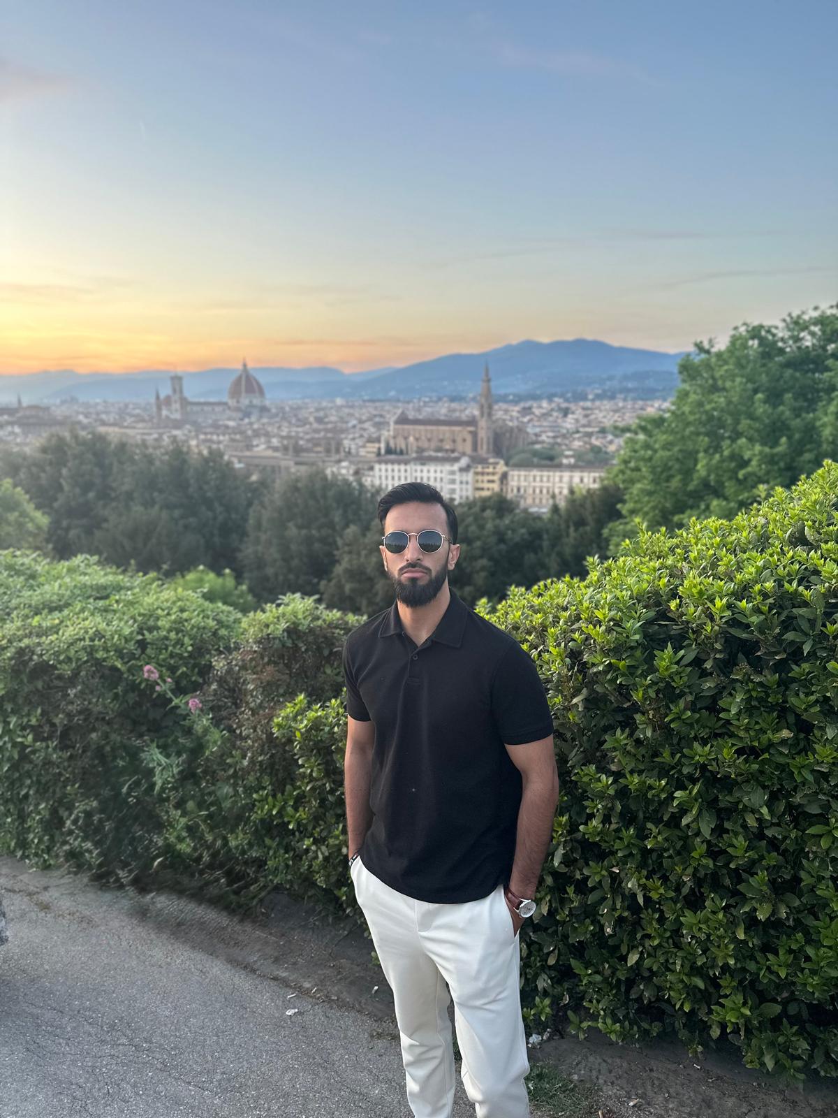 Reyhan Khan Profile Photo