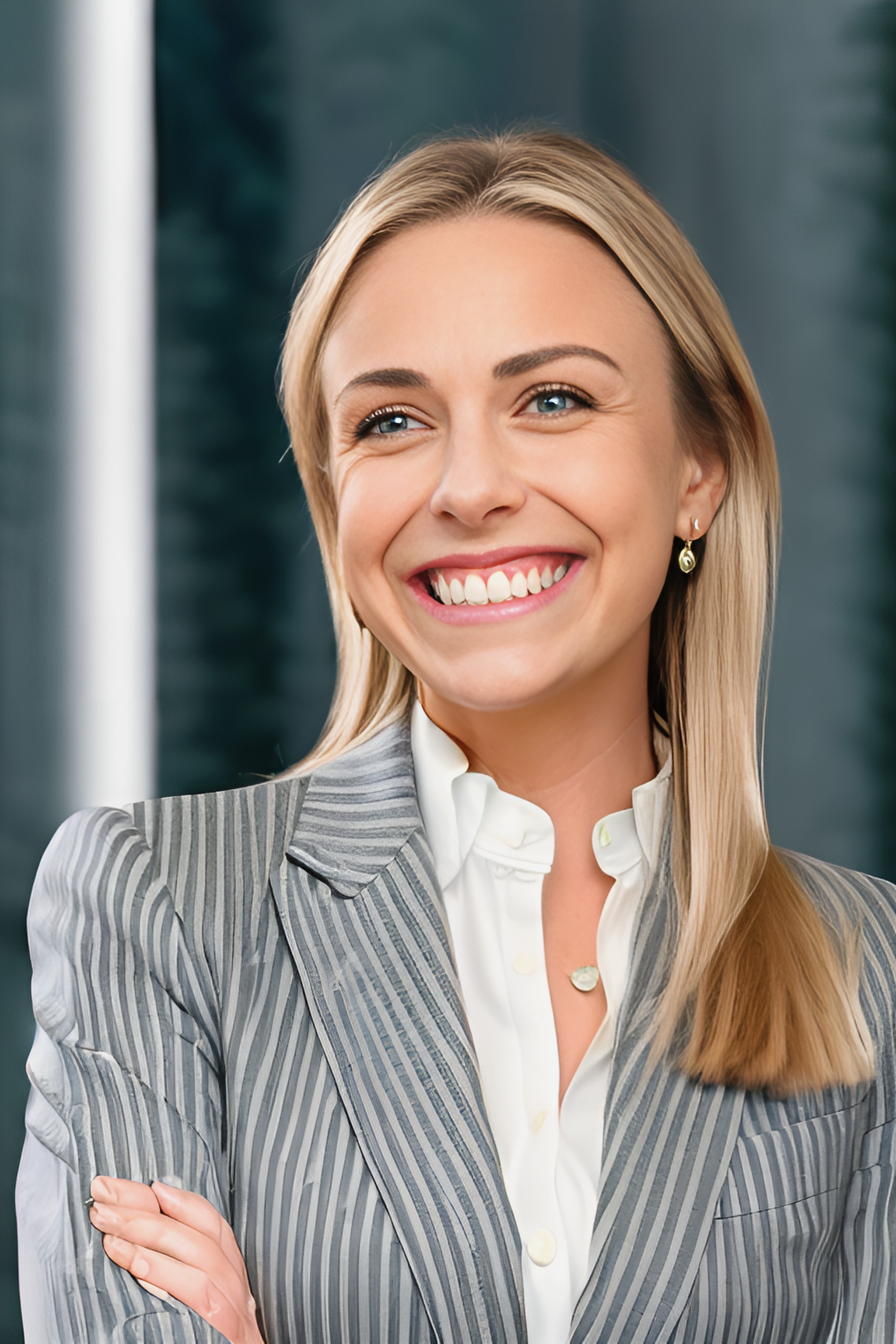 Julianne Grant-Johnson: Elite Team Builder and Top Jacksonville/Pensacola Agent