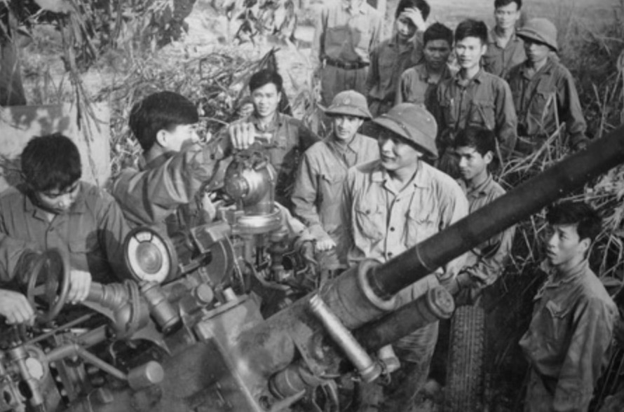 Unveiling the Tang Cat Km 44 Connection: Fresh Insights into Baron 52’s Crew Survival and Capture