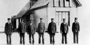 THE DARING SEA RESCUE OF THE E.S. NEWMAN & OTHER LIVE SAVING LEGENDS