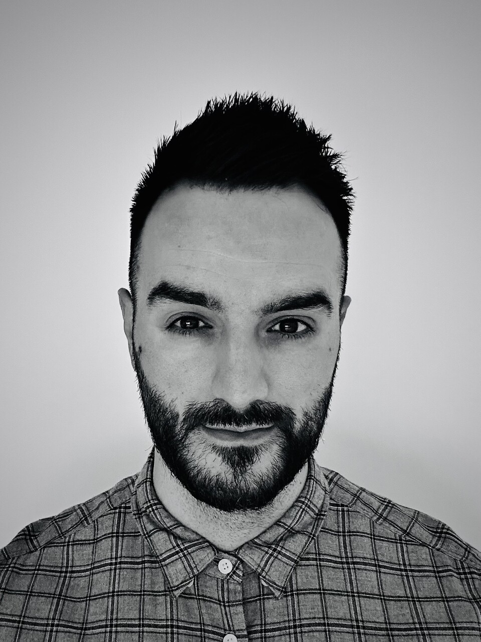 From Laid Off to In-Demand: The Ultimate Guide to Building a Successful Solo & Fractional Recruiting Business with Liam Haghighat