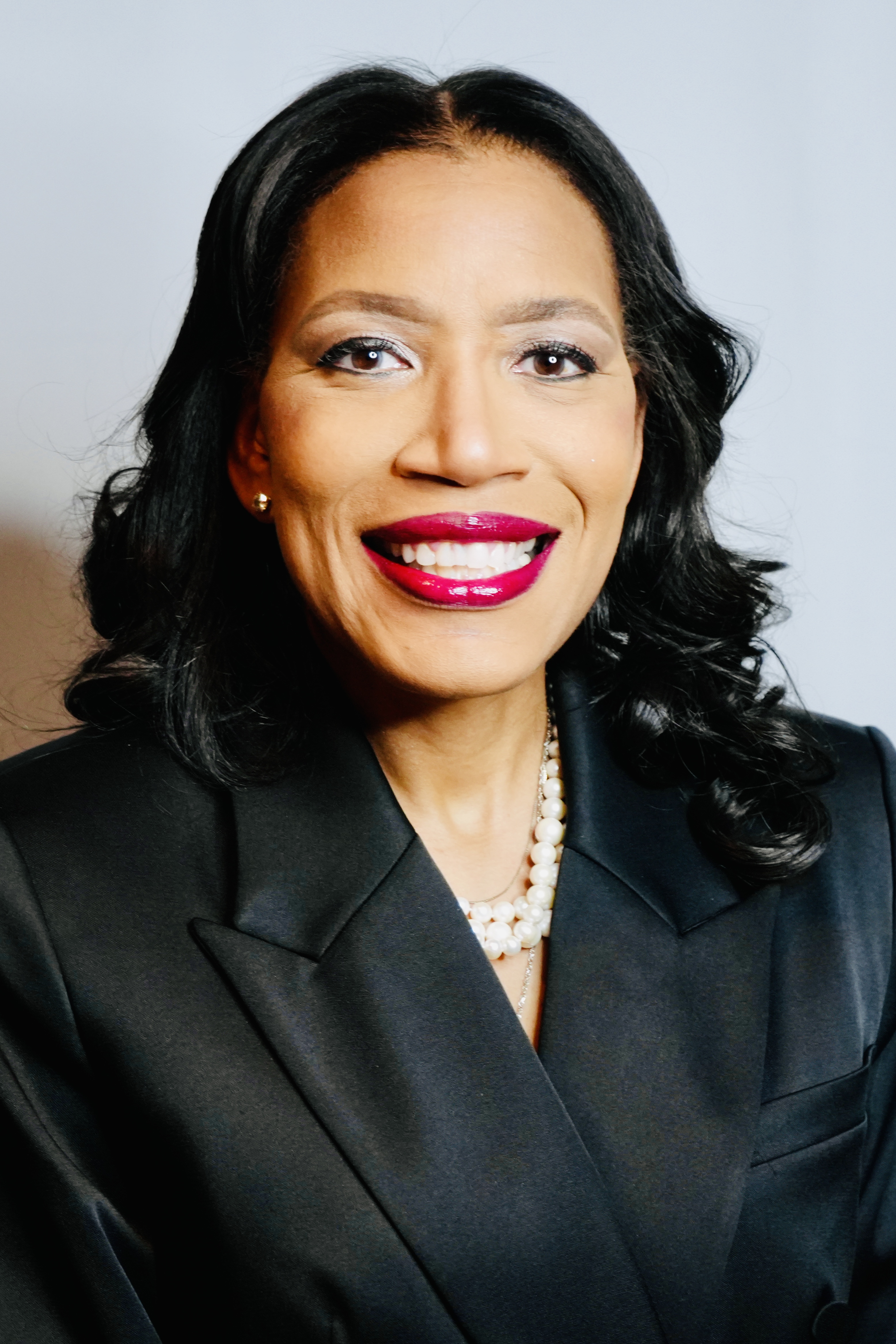 Dr Char Dennis Profile Photo