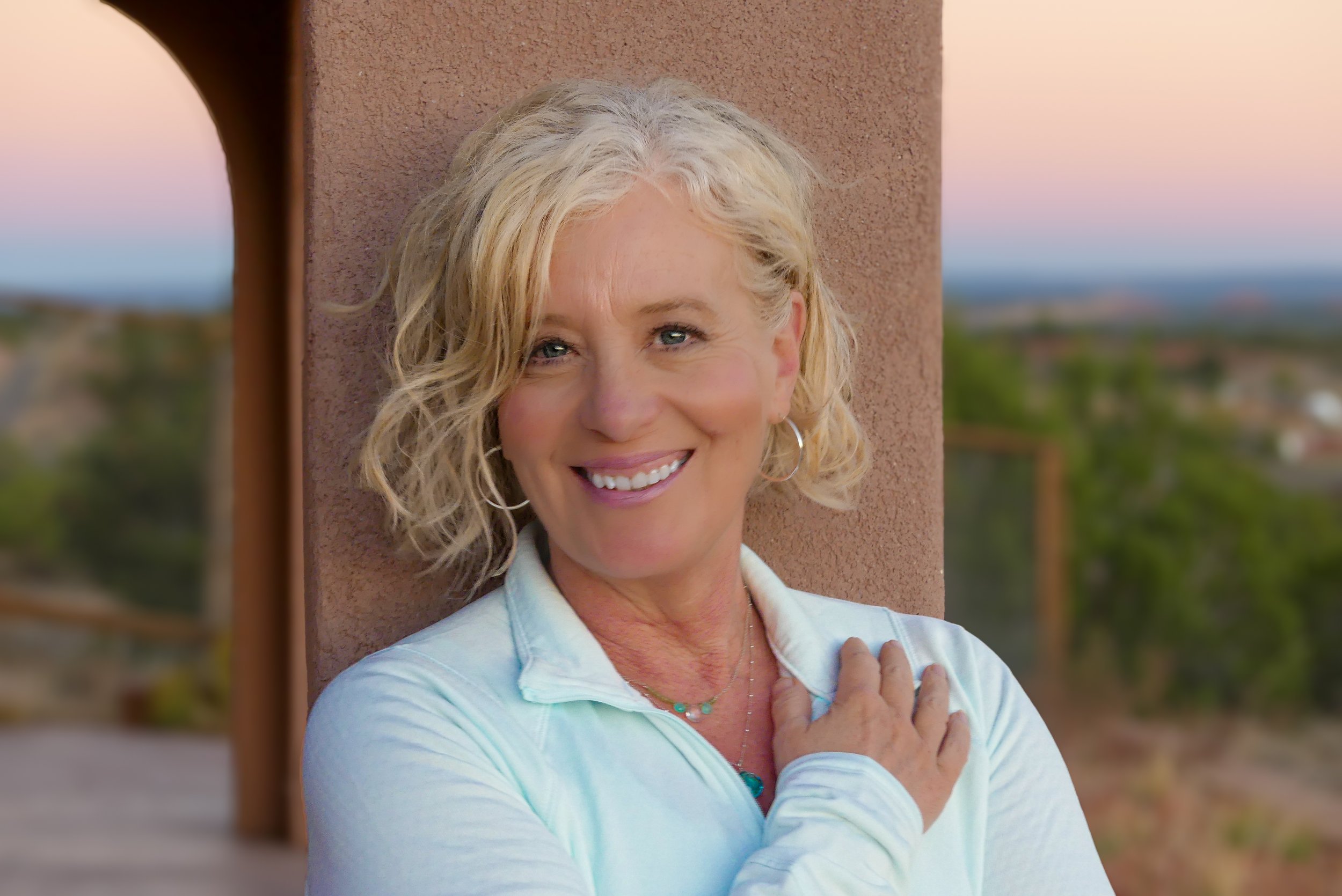 Lynda Samphire Profile Photo