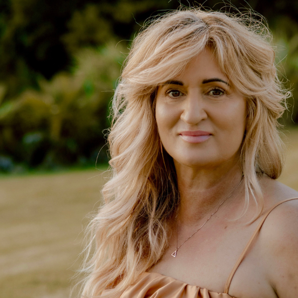 Jen Araya Peters Profile Photo