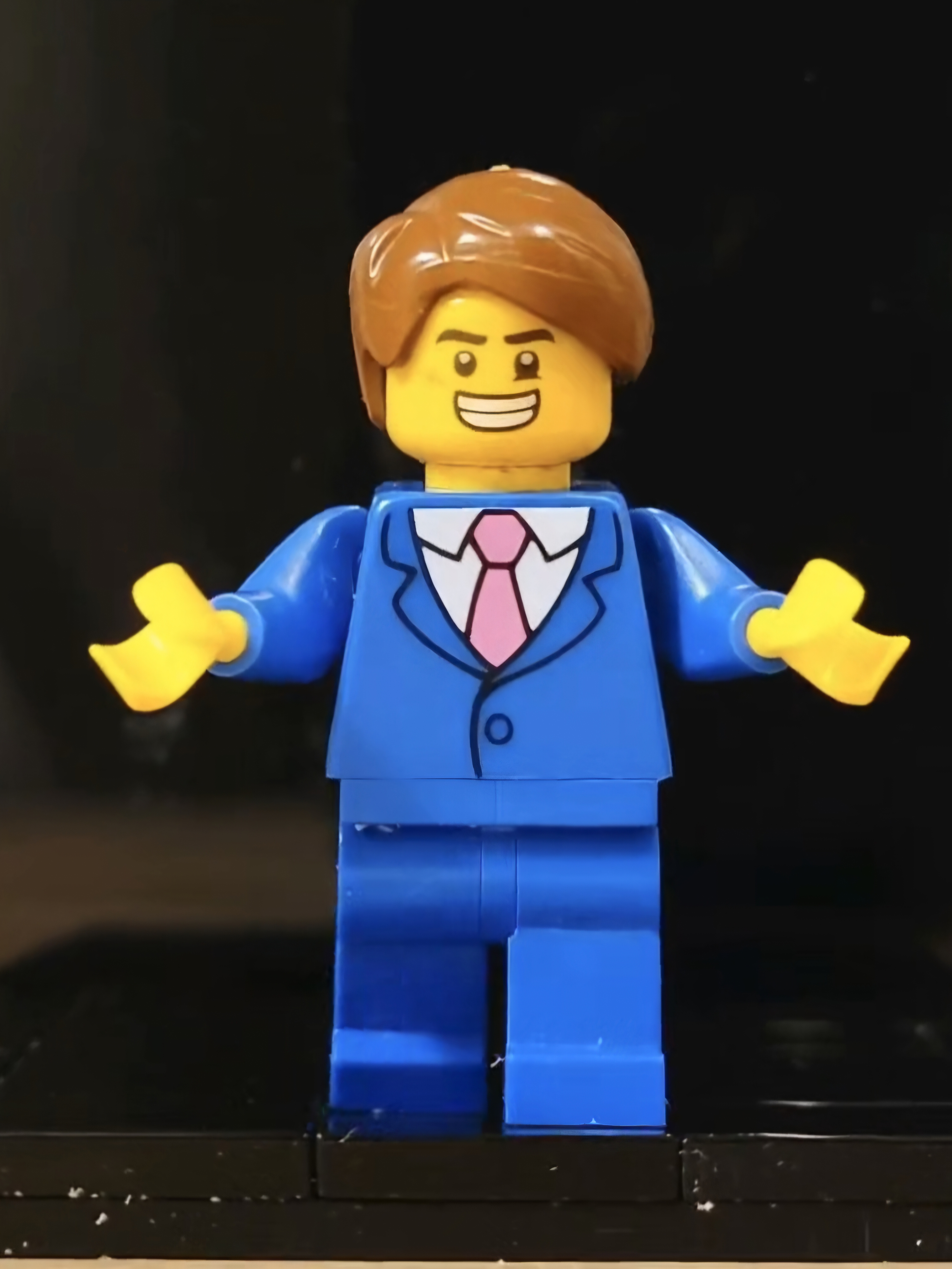 Make your own Lego Pastor Gold