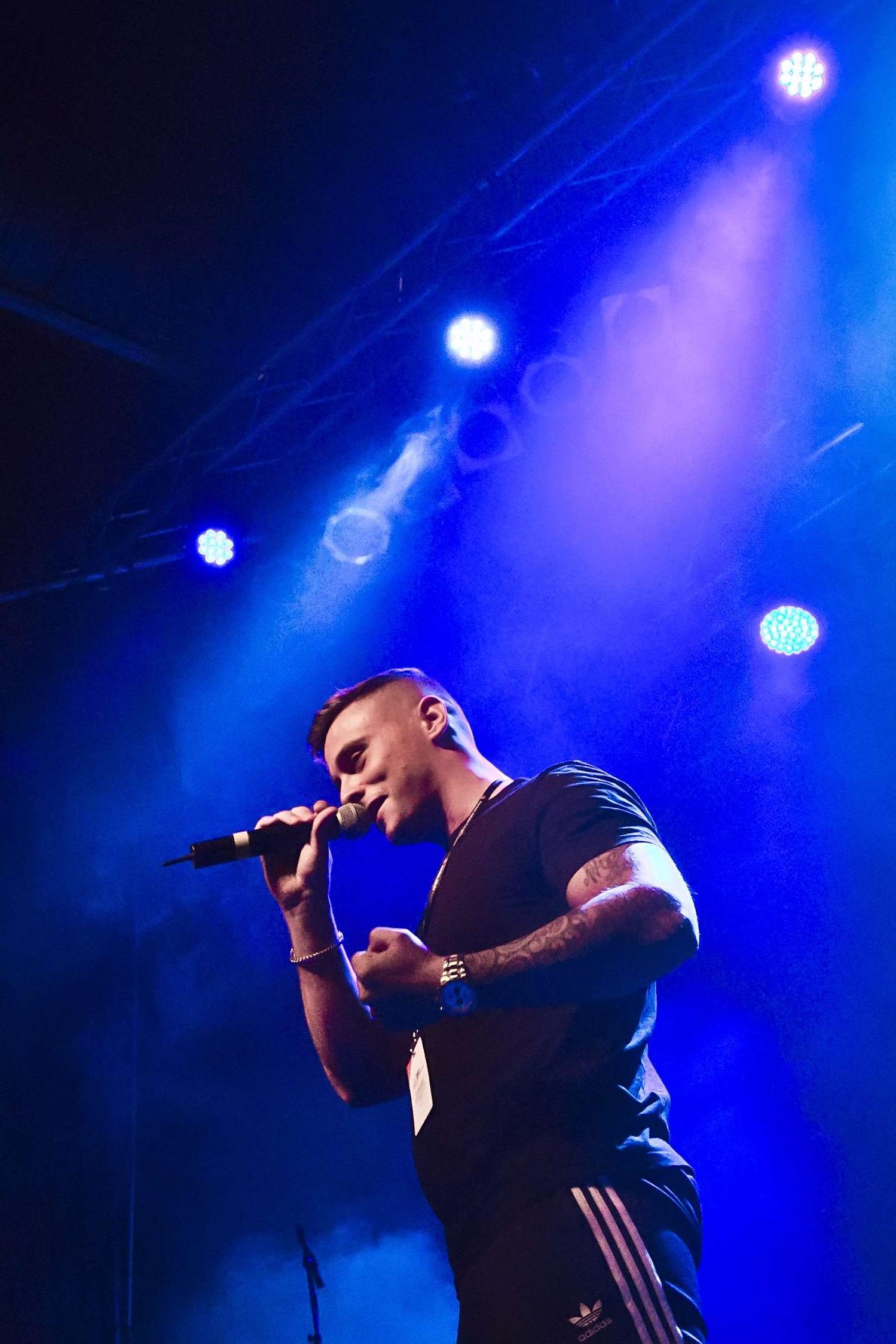 Auf die feine Tour's first client aside from Bosse himself: German rapper Disarstar.