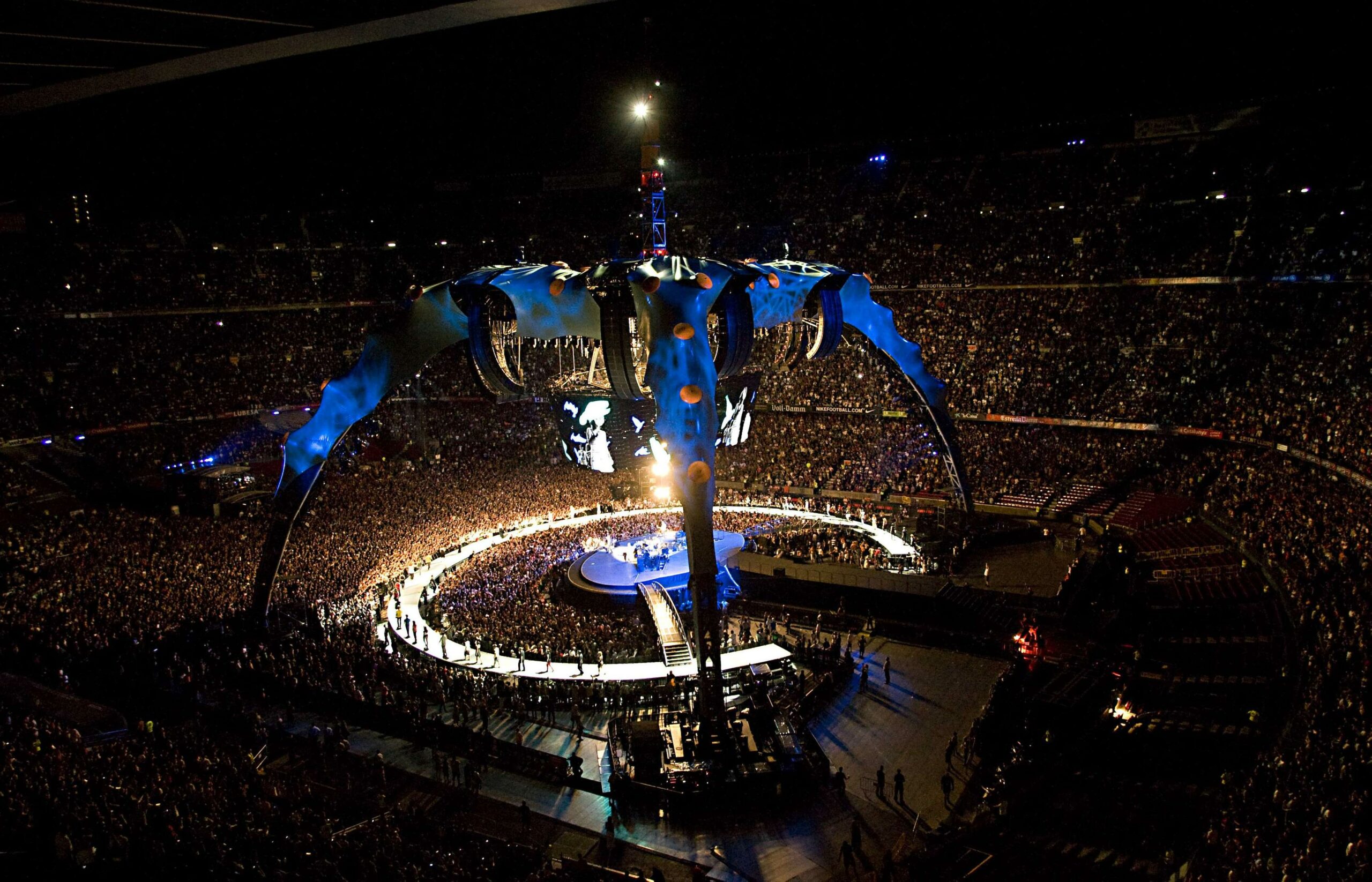 U2 opened their "360" world tour at the Camp Nou, June 30, 2009.U2 opened their "360" world tour at the Camp Nou, June 30, 2009.