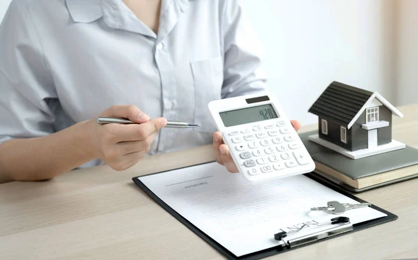 País começa 2026 com aumento na busca por crédito