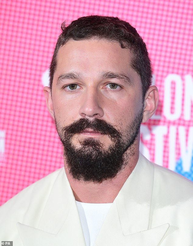 Declaración: Shia LaBeouf se declaró inocente de hurto menor y agresión, derivado de un altercado con otro hombre en Los Ángeles el 12 de junio.