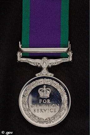La Medalla de Servicios Generales (1962) se introdujo para reemplazar tanto la Medalla de Servicios Generales (1918) como la Medalla de Servicios Generales Naval (1915)