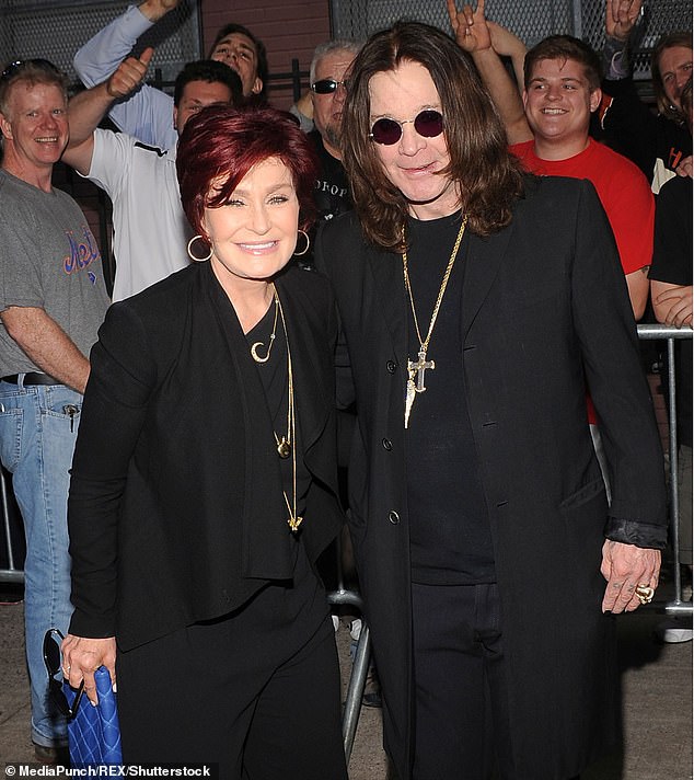 Malos tiempos: Ozzy Osbourne, de 71 años, habló sobre sus infidelidades pasadas y dijo que lamentaba el impacto en su esposa Sharon en una entrevista publicada el jueves con GQ; vistos juntos en 2013