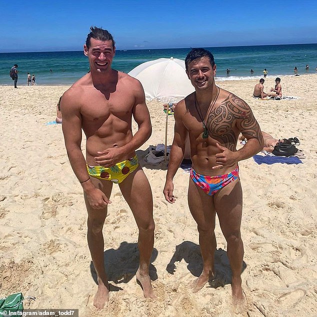 Adam Todd de The Bachelorette (izquierda) y Shannon Karaka (derecha) consiguieron un nuevo concierto en un programa de juegos virtual pocas semanas después de que Bachelor In Paradise fuera despedido.