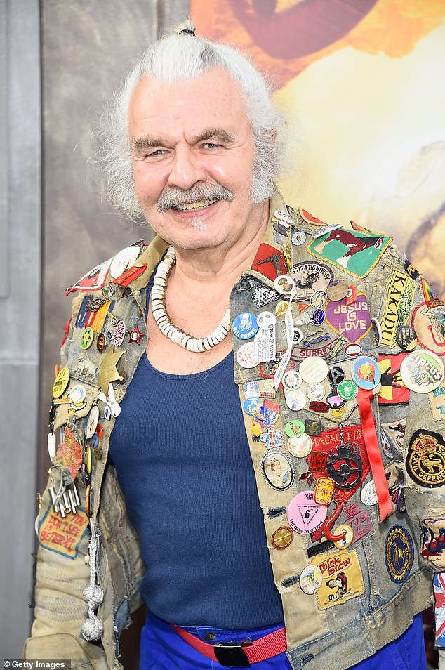 RIP: El actor de Mad Max: Fury Road, Hugh Keays-Byrne, en la foto de arriba en 2015 en el estreno de la película en Los Ángeles, murió a los 73 años, se ha confirmado.
