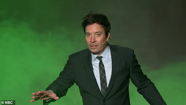 Conmemorar: A medida que termina el año 2020, Jimmy Fallon conmemora el año que fue a través de la canción.