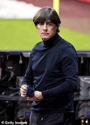 Joachim Low dijo que fue un 'día oscuro' cuando Alemania fue goleada 6-0 por España en noviembre