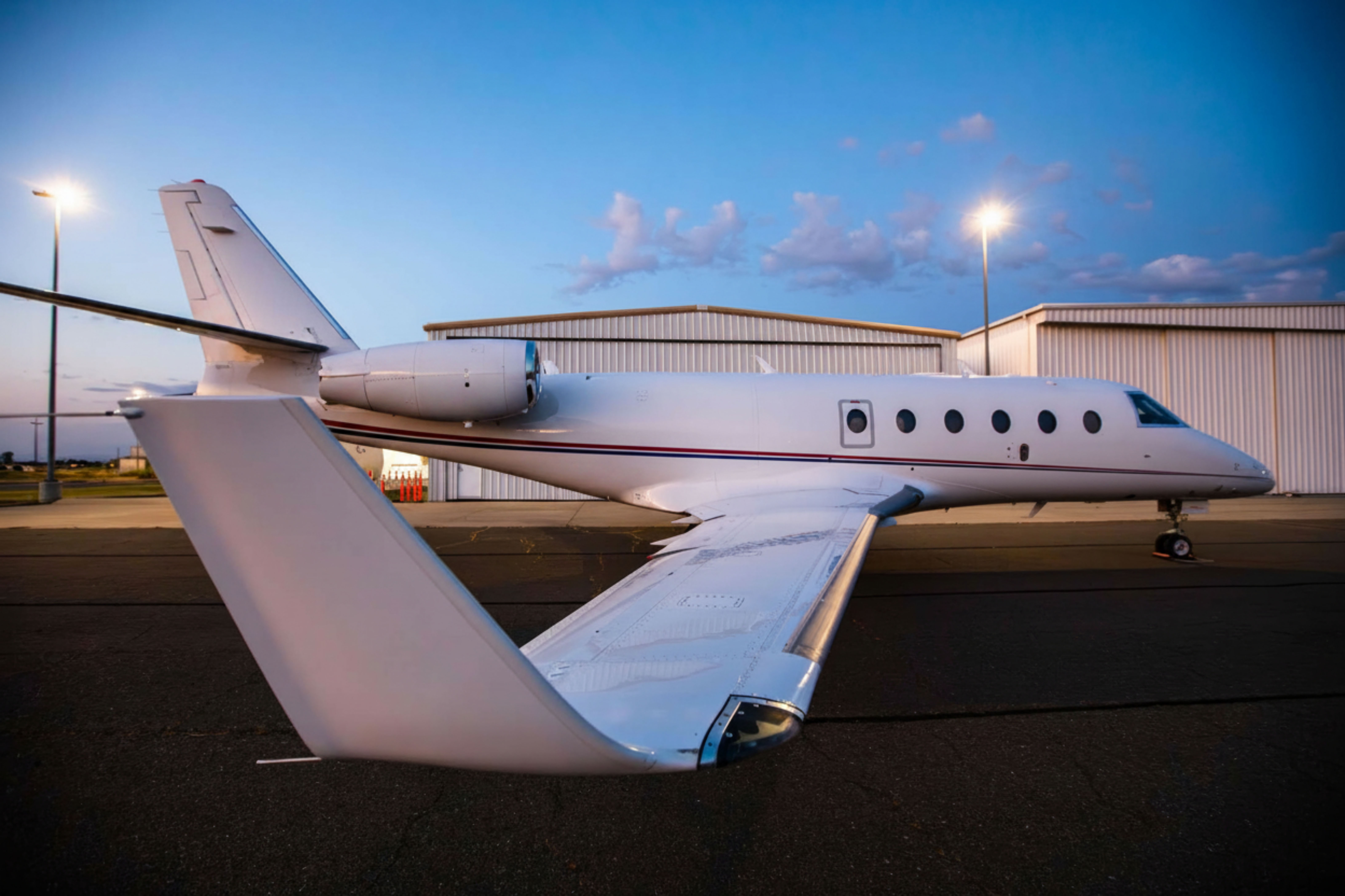 Gulfstream G150 — exterior