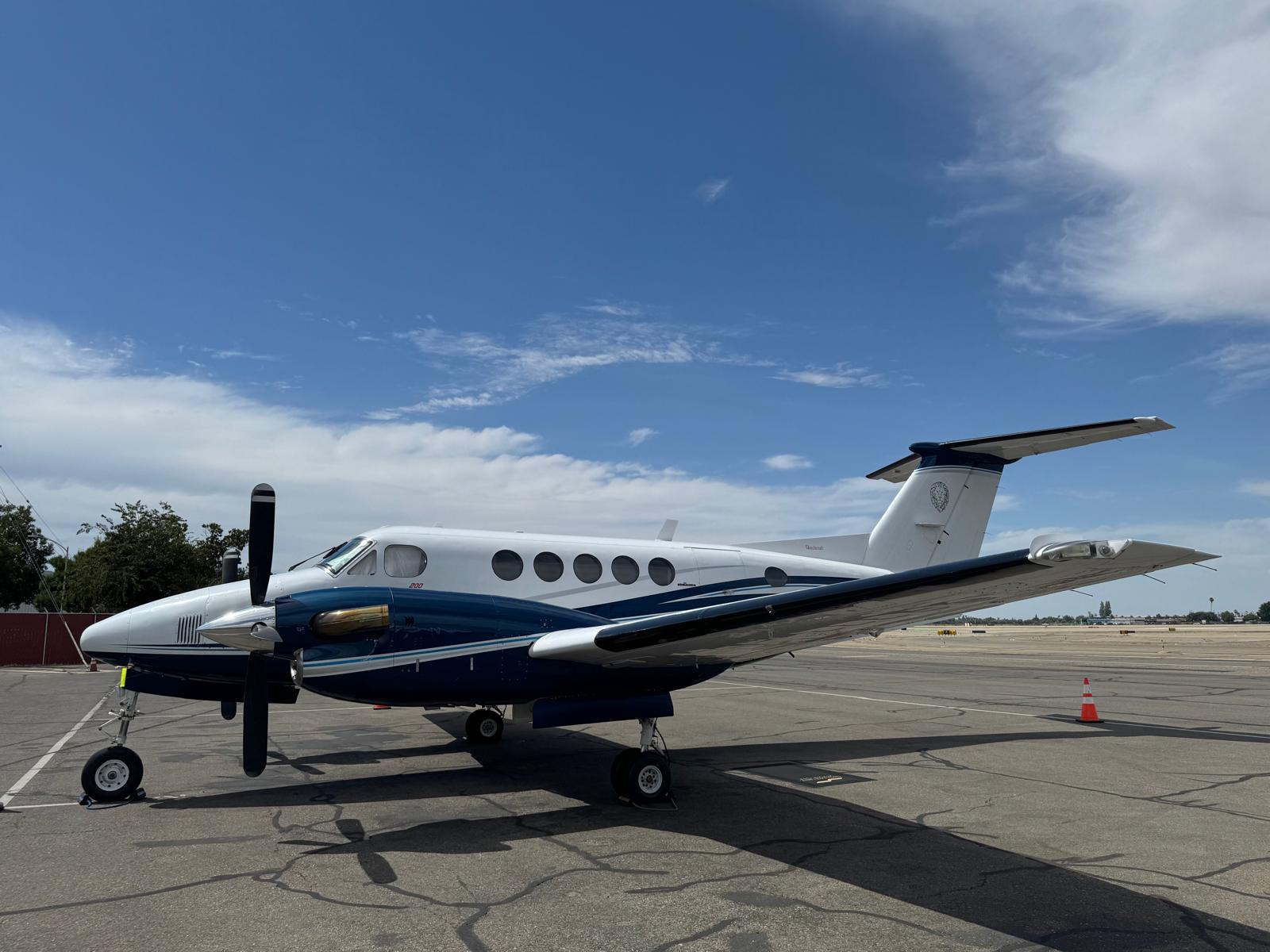 King Air 200 — view 2