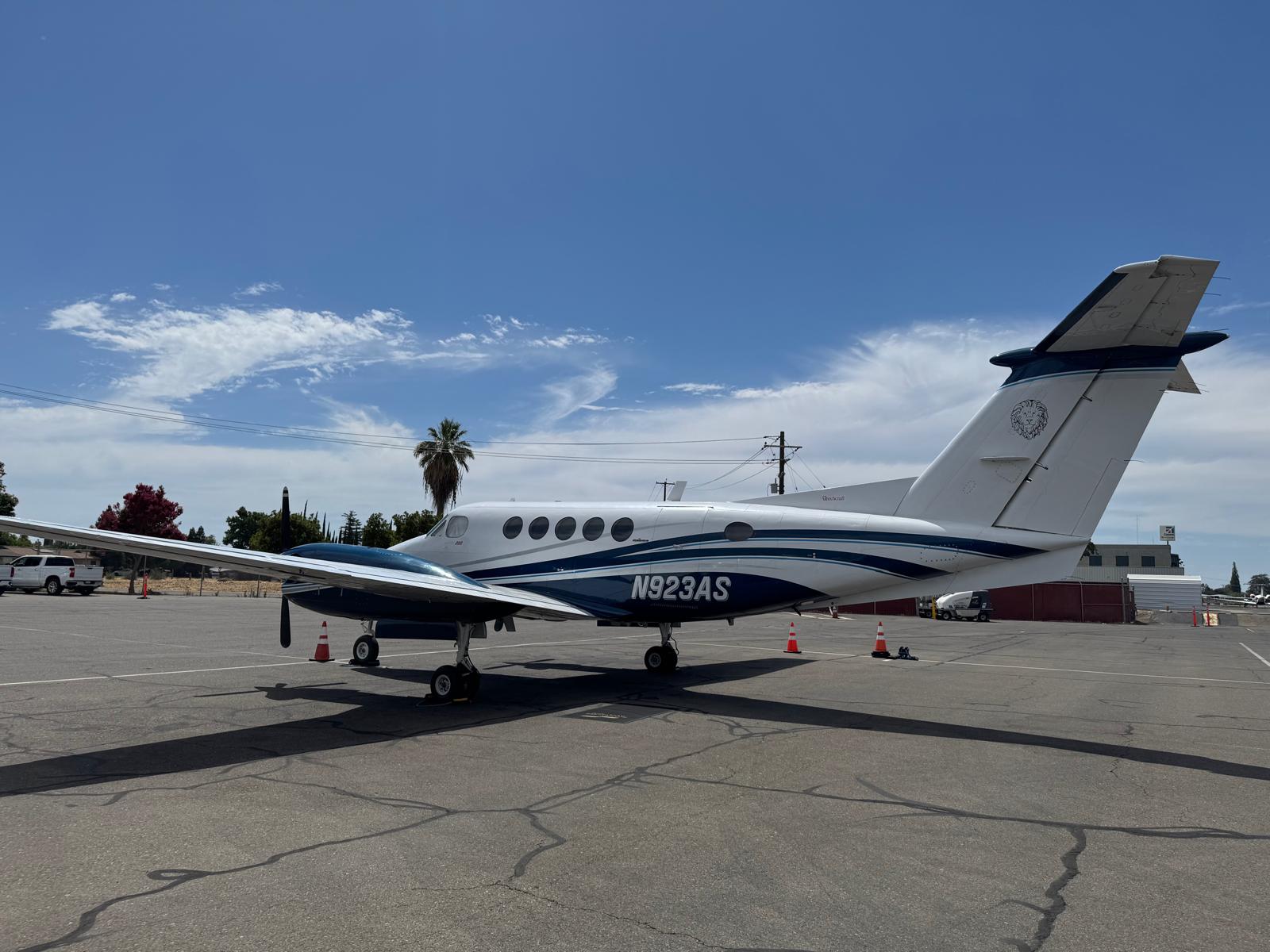 King Air 200 — view 3
