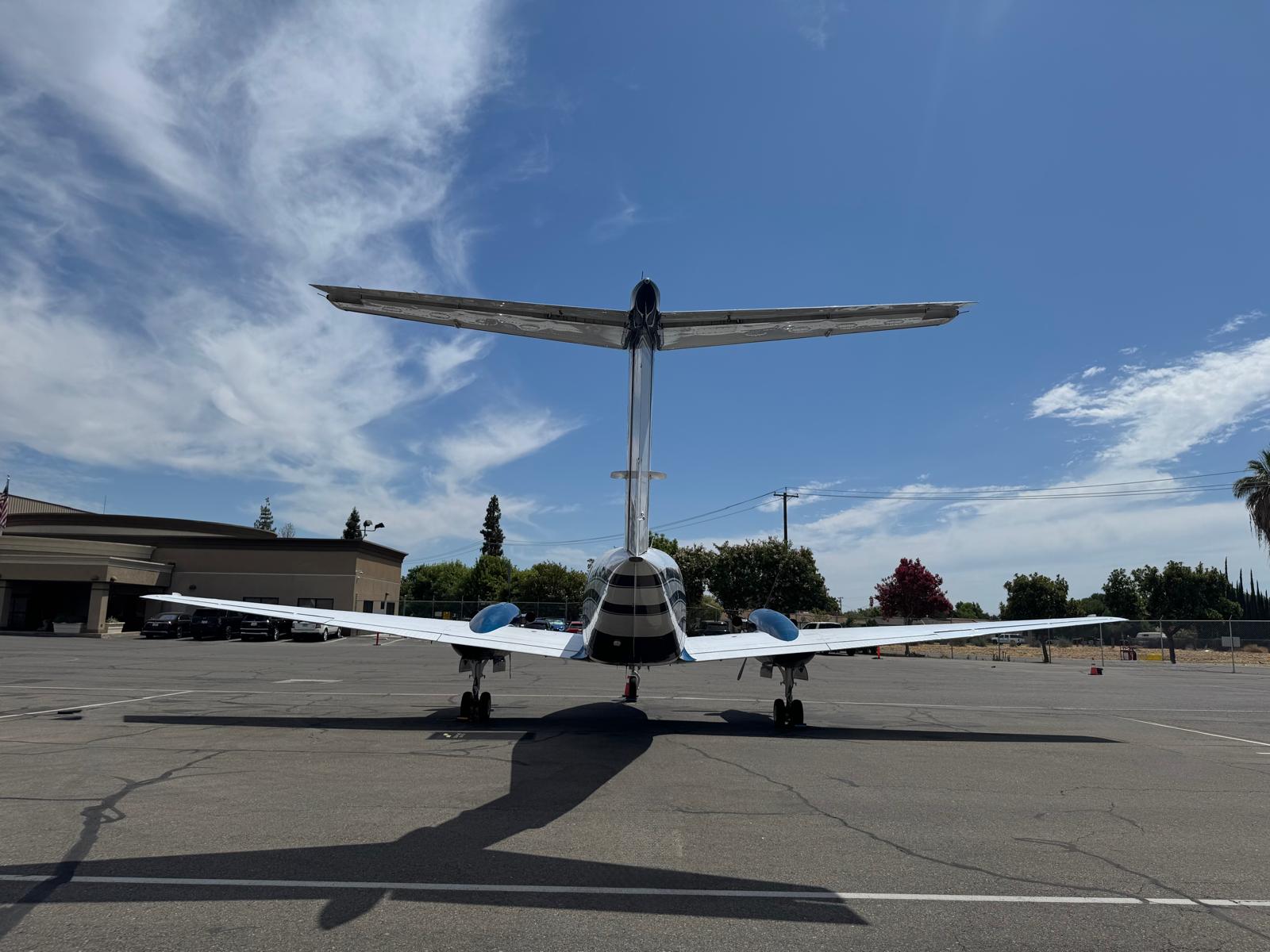 King Air 200 — view 4