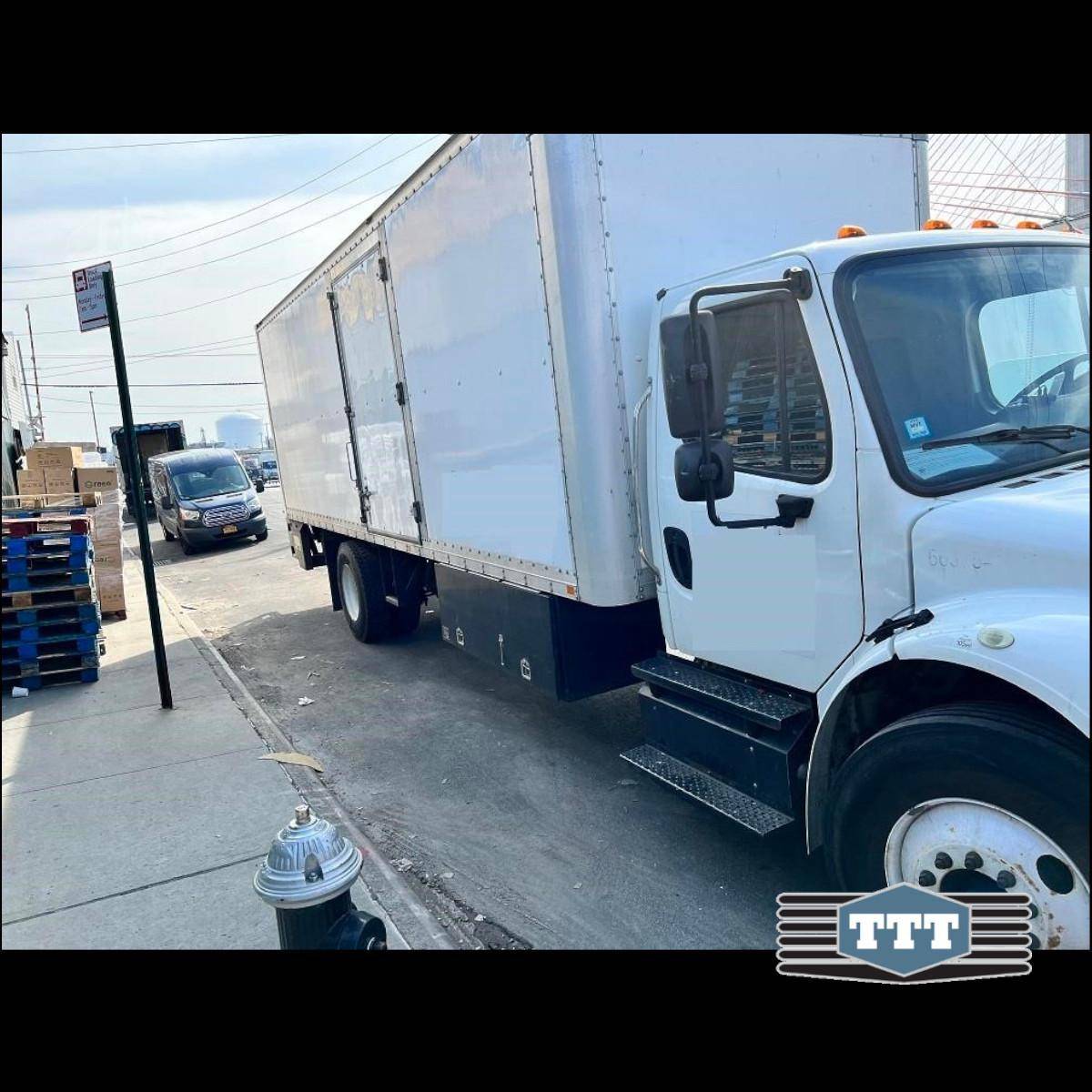 2014 Freightliner M2 106