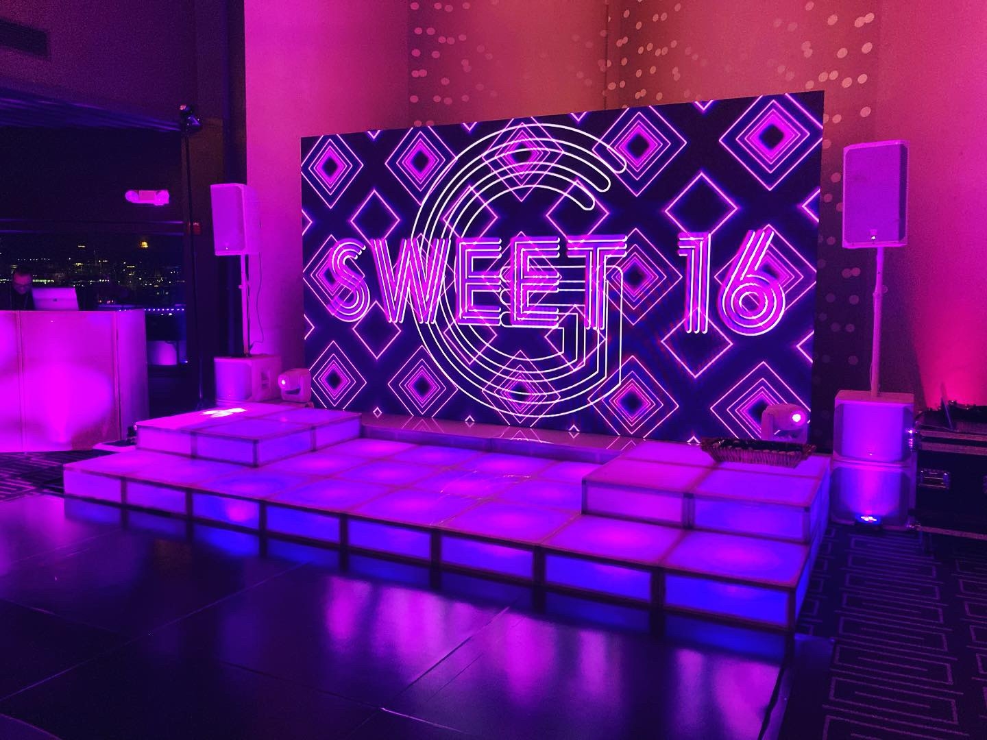 How are curved LED video walls being used to create immersive viewing experiences in various settings?