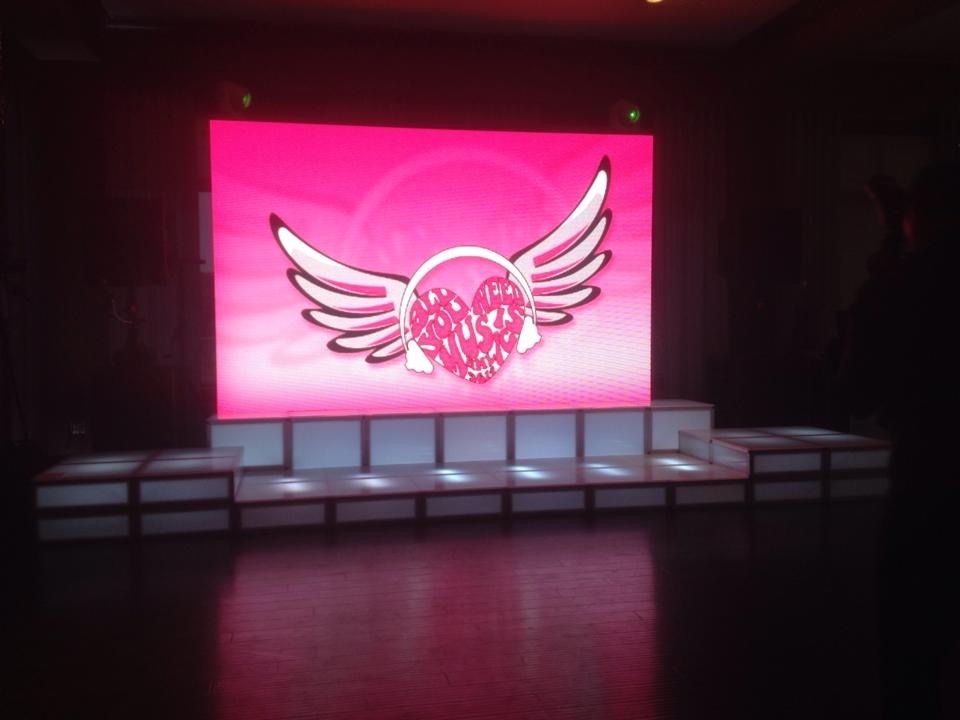 What are the advantages of using a smaller pixel pitch in indoor LED displays?