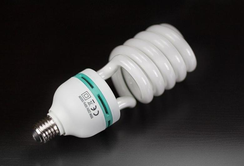 CFLs, Fluorescent light bulbs and tubes