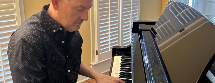 Piano player