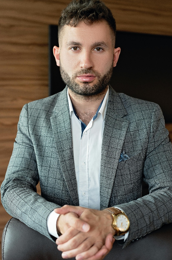 Programme Management: A Framework for Coordinating Complex Initiatives