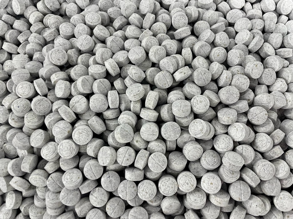 Photograph of product: NSM: Tablets | Micro Fruits | Strawberry Kiwi | 400mg | 20pk