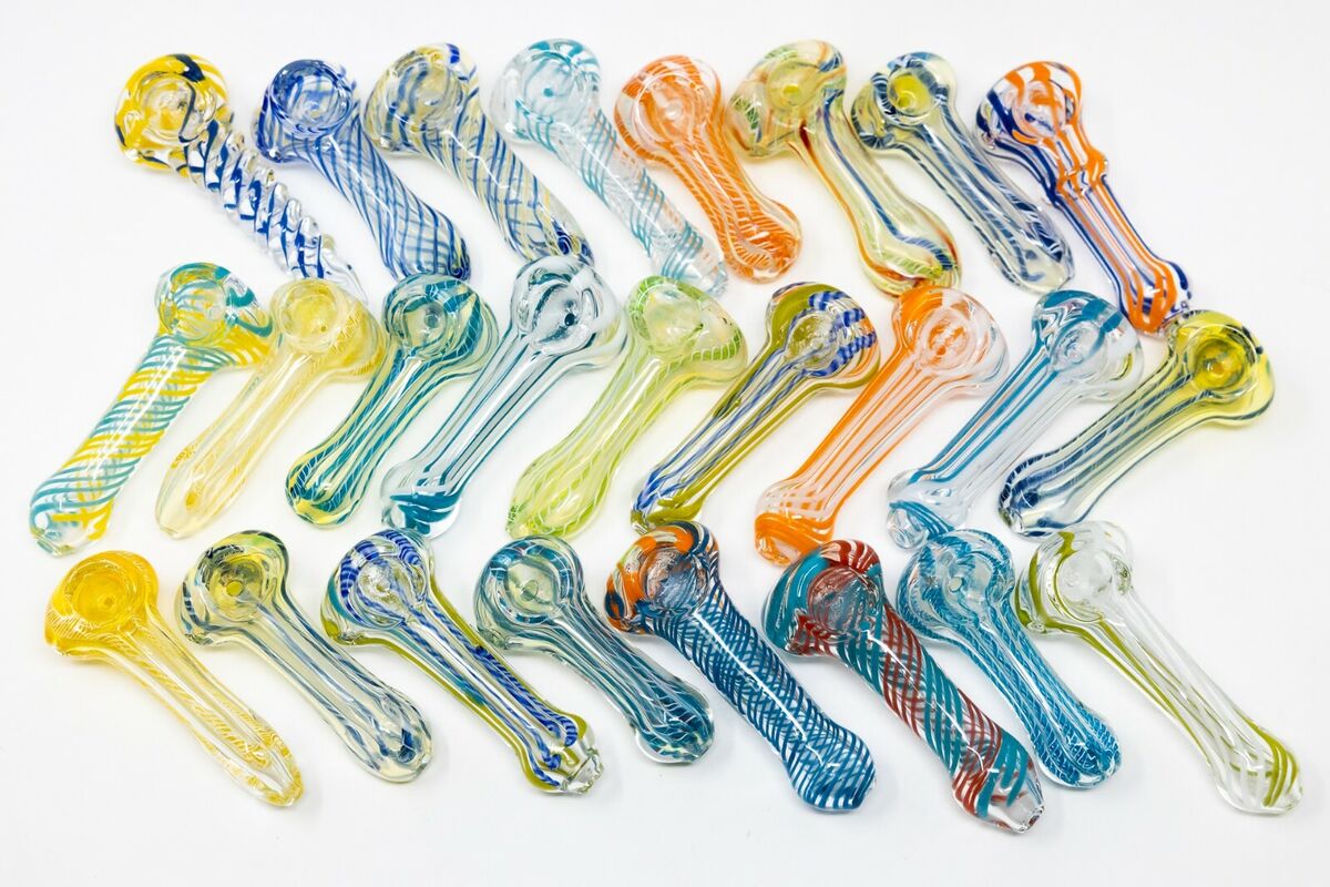 Photograph of product: 4" - 5.5" Heavy Glass Hand Pipes
