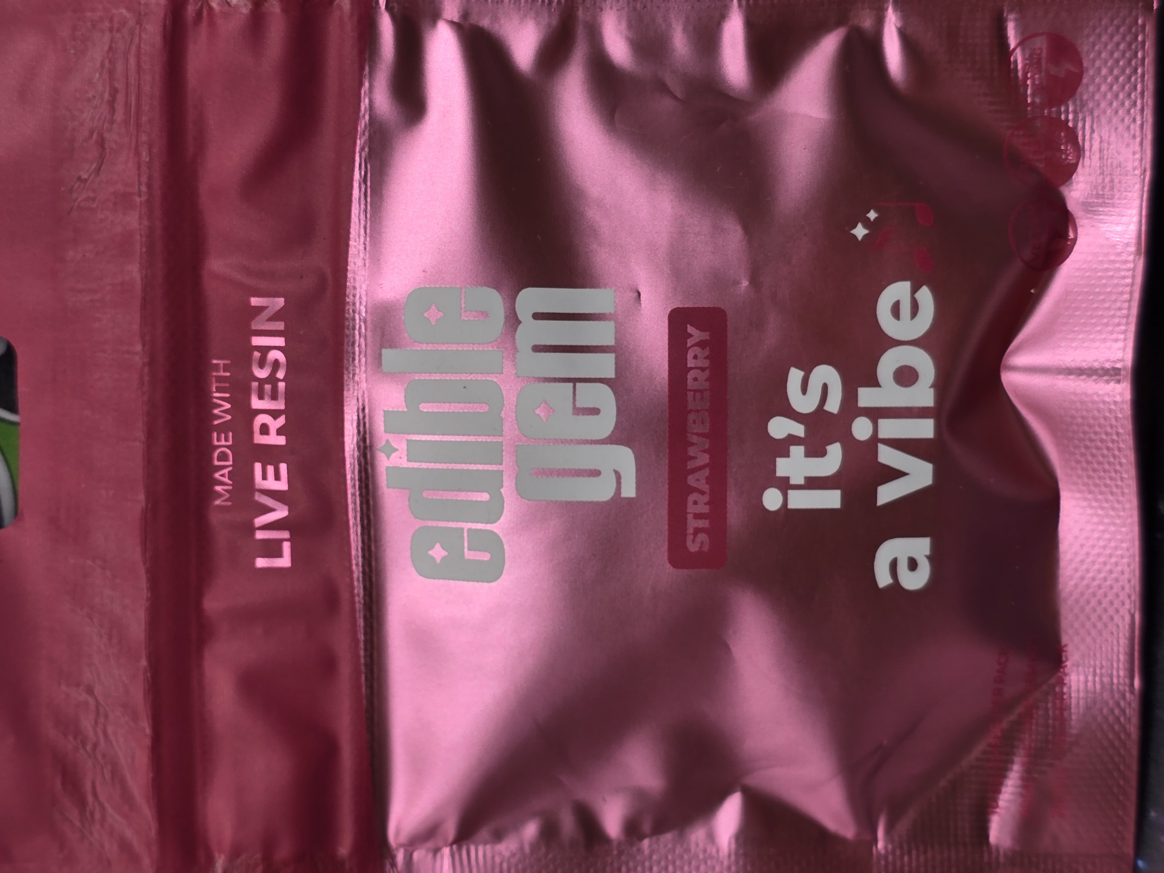 Photograph of product: Edible Gem | Strawberry | 200mg Edible