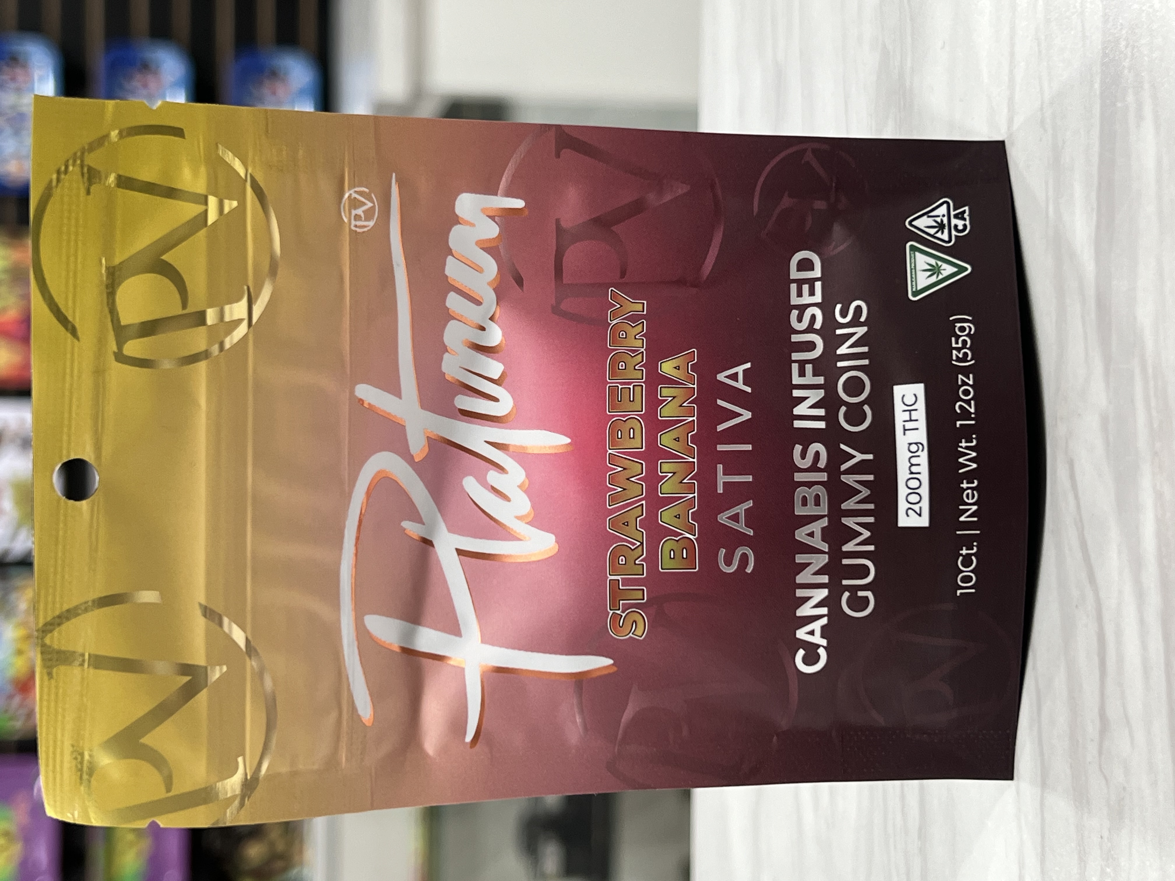 Photograph of product: Platinum Gummies - Strawberry Banana 200mg