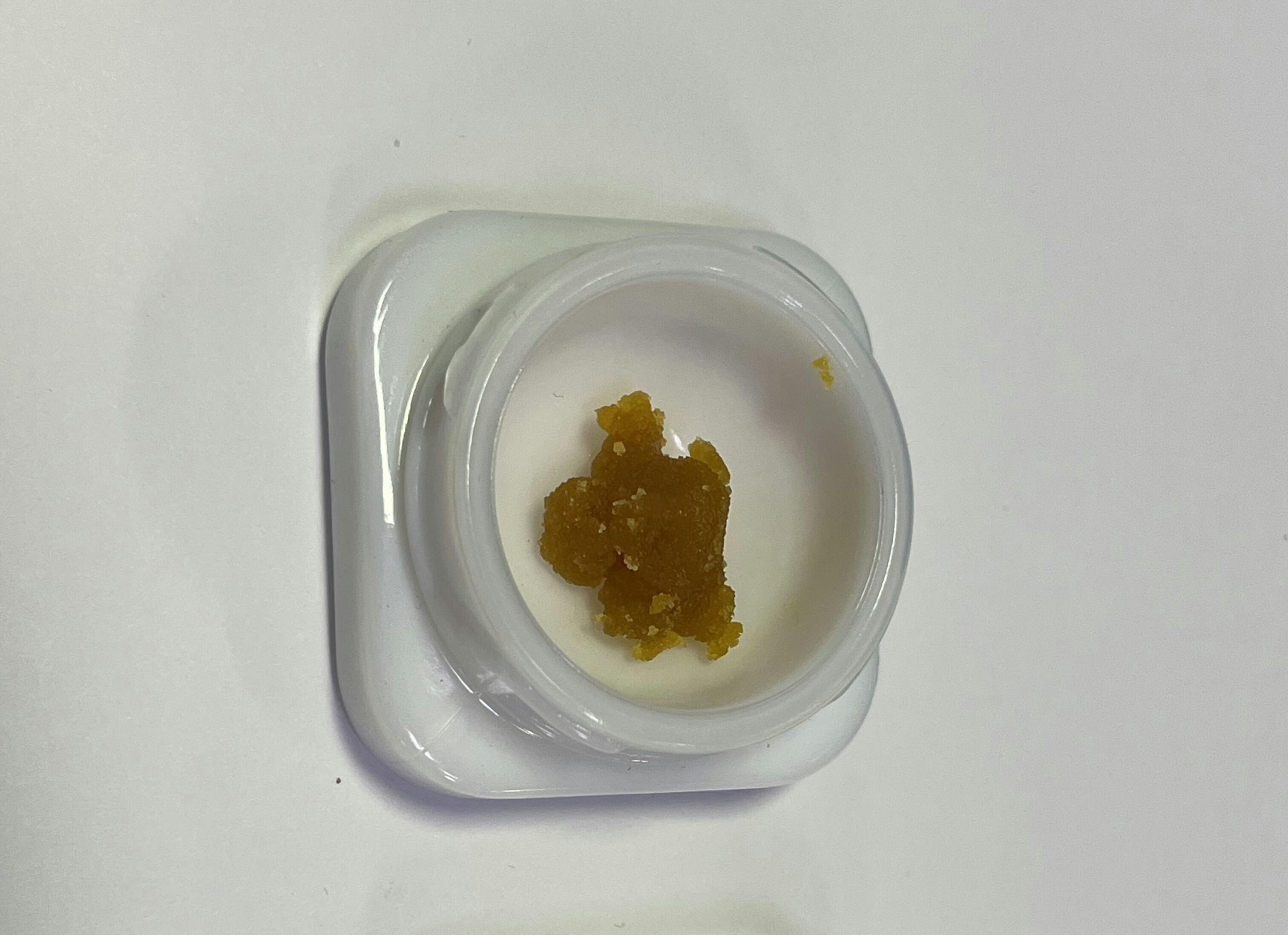 Photograph of product: Kushmas Concentrates Sugar Wax 1g - G. Straing