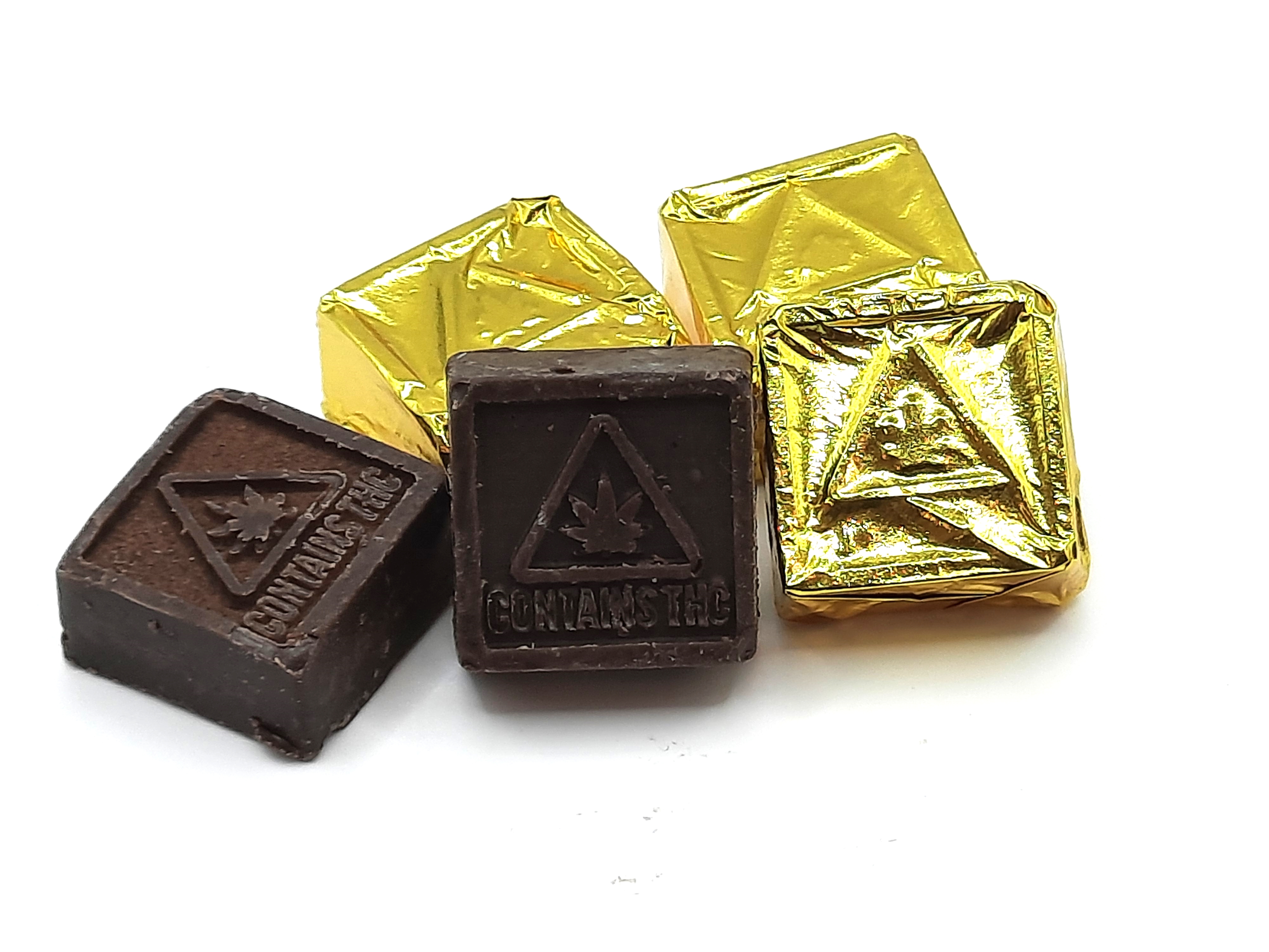 Photograph of product: Chocolate Squares | Oui'd Sea Salt | 5pk | 50mg